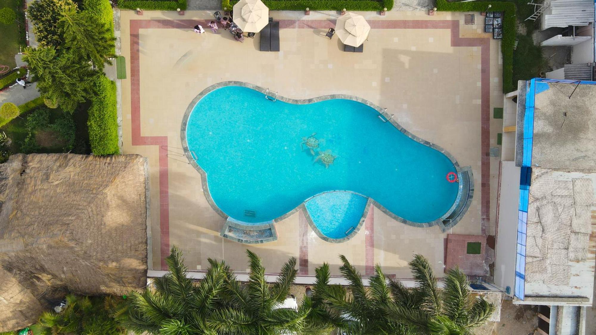 רמנגר Corbett Fun Resort מראה חיצוני תמונה